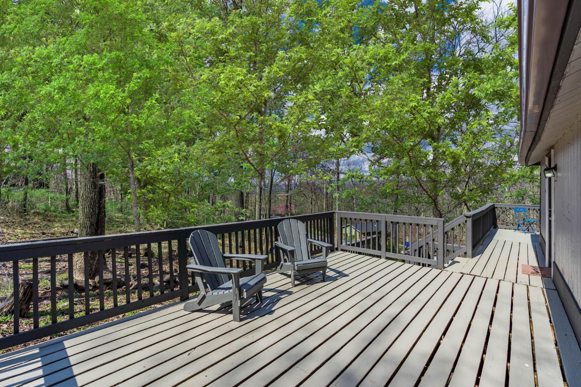 Hot Tub, Wraparound Deck, & Wifi At Chalet Cabin Villa Inwood Exterior photo